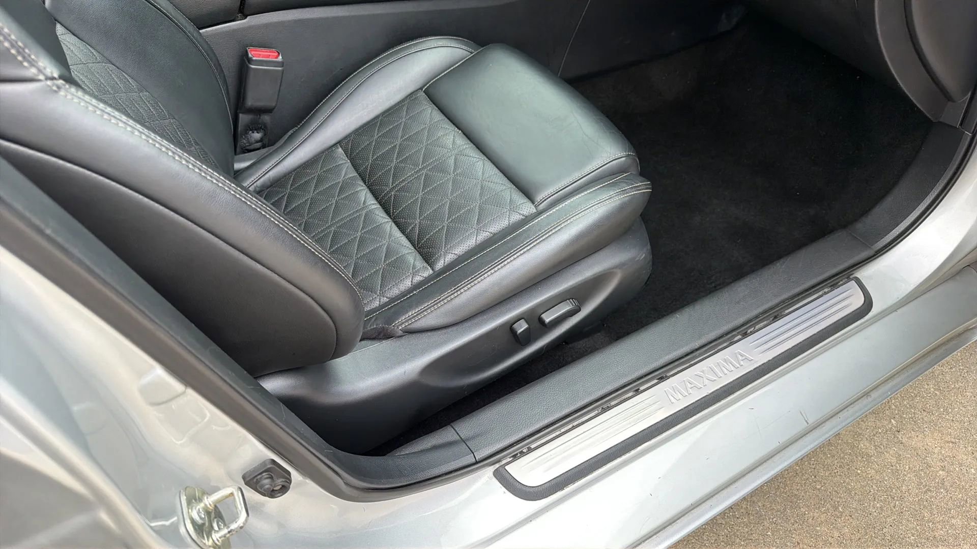 Used 2018 Nissan Maxima Platinum image 51