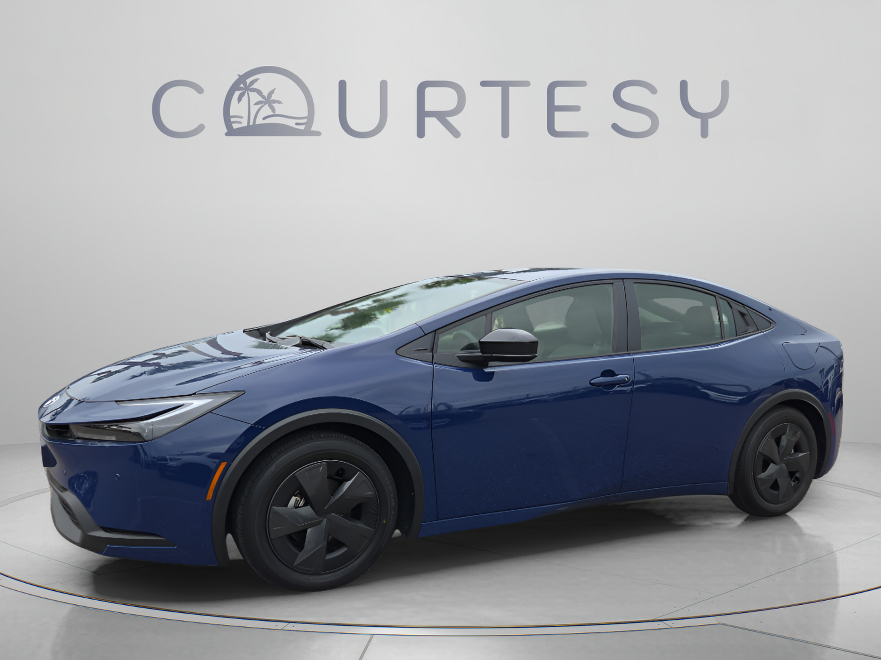 Certified 2025 Toyota Prius LE FWD image 1