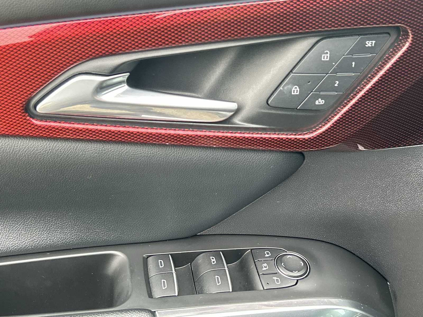 Used 2024 Chevrolet Traverse RS w/ LPO, Floor Liner Package AWD/4WD image 23