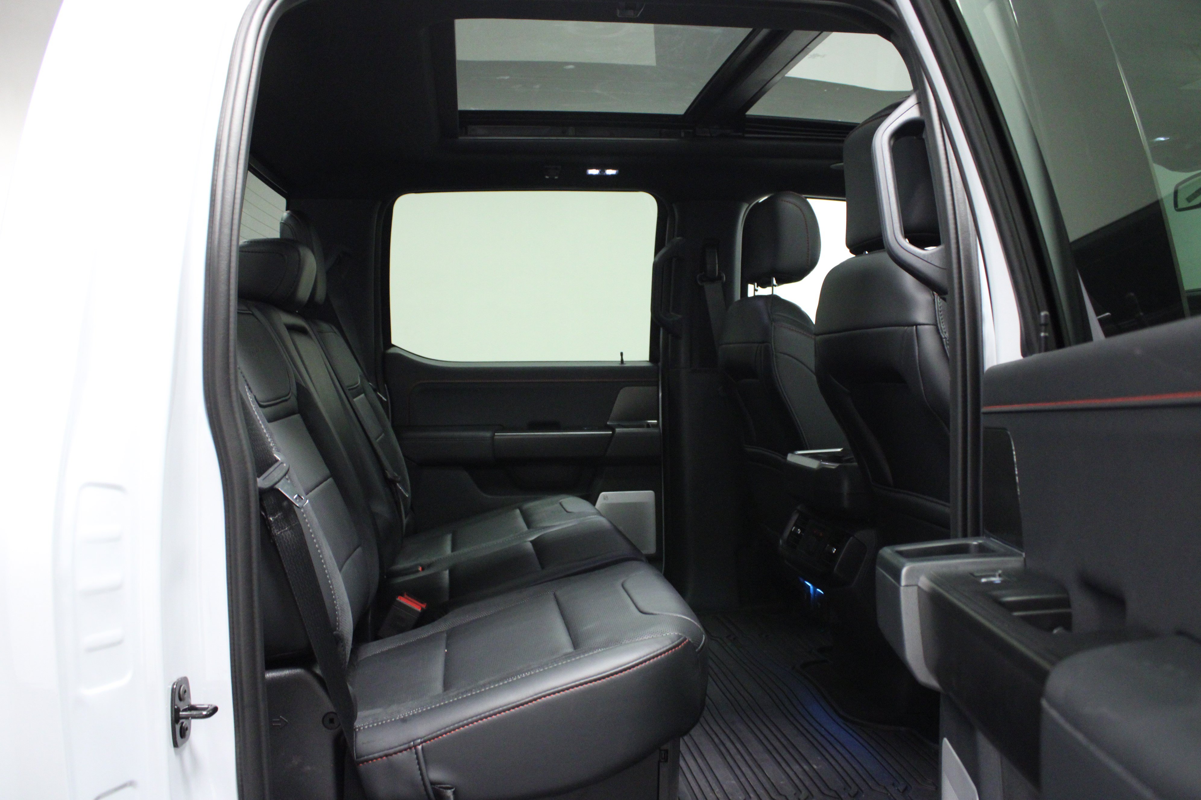 Used 2025 Ford F150 Raptor AWD/4WD image 15