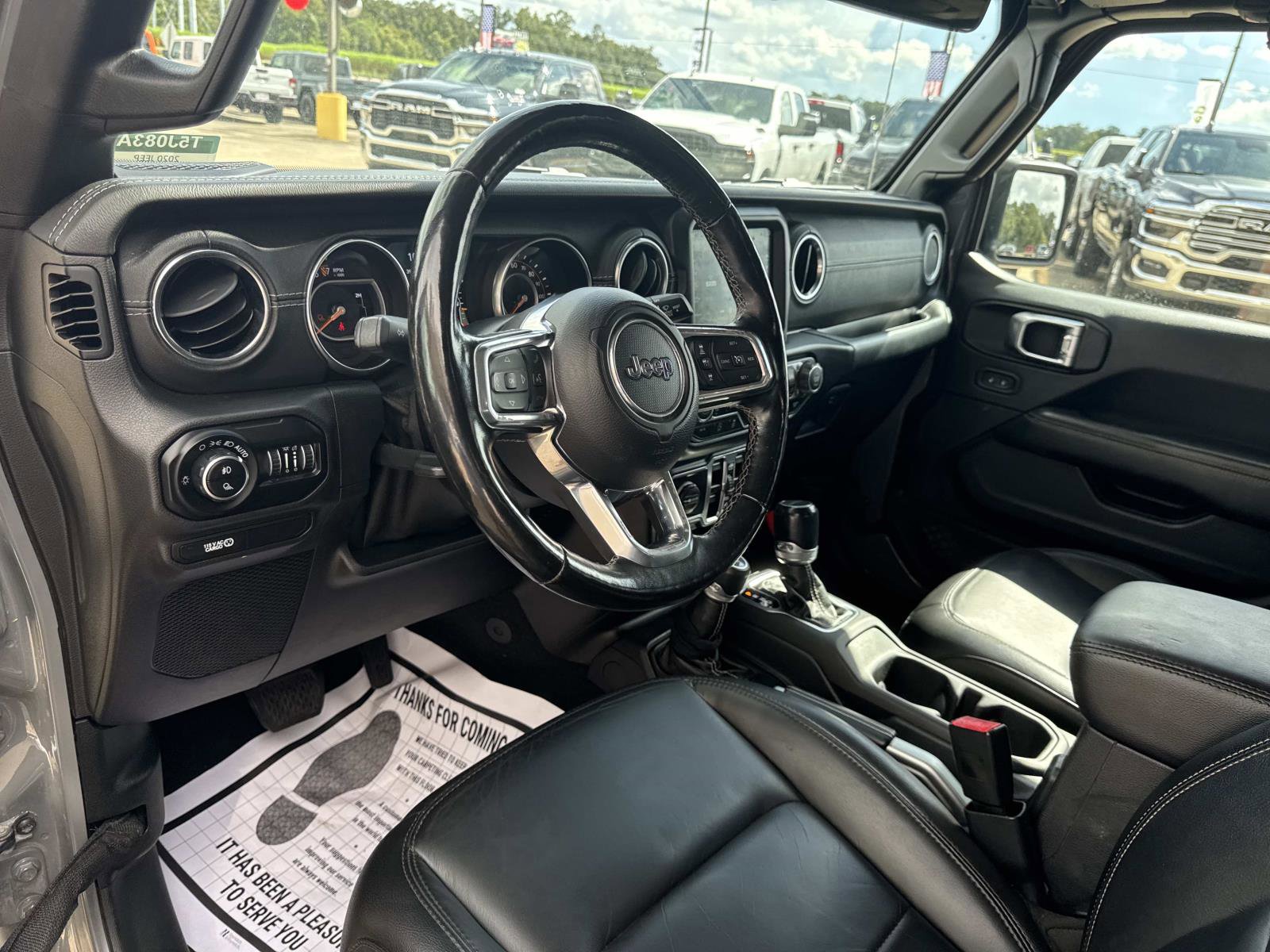 Used 2020 Jeep Gladiator Overland AWD/4WD image 17