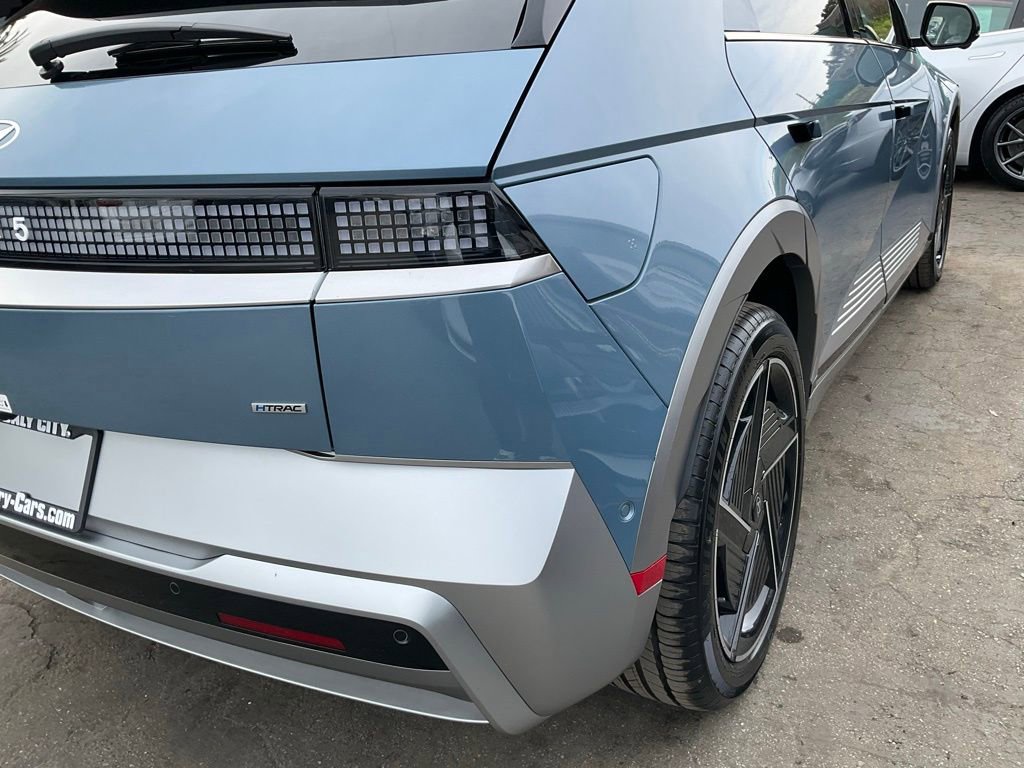 Used 2025 Hyundai Ioniq 5 Limited image 79