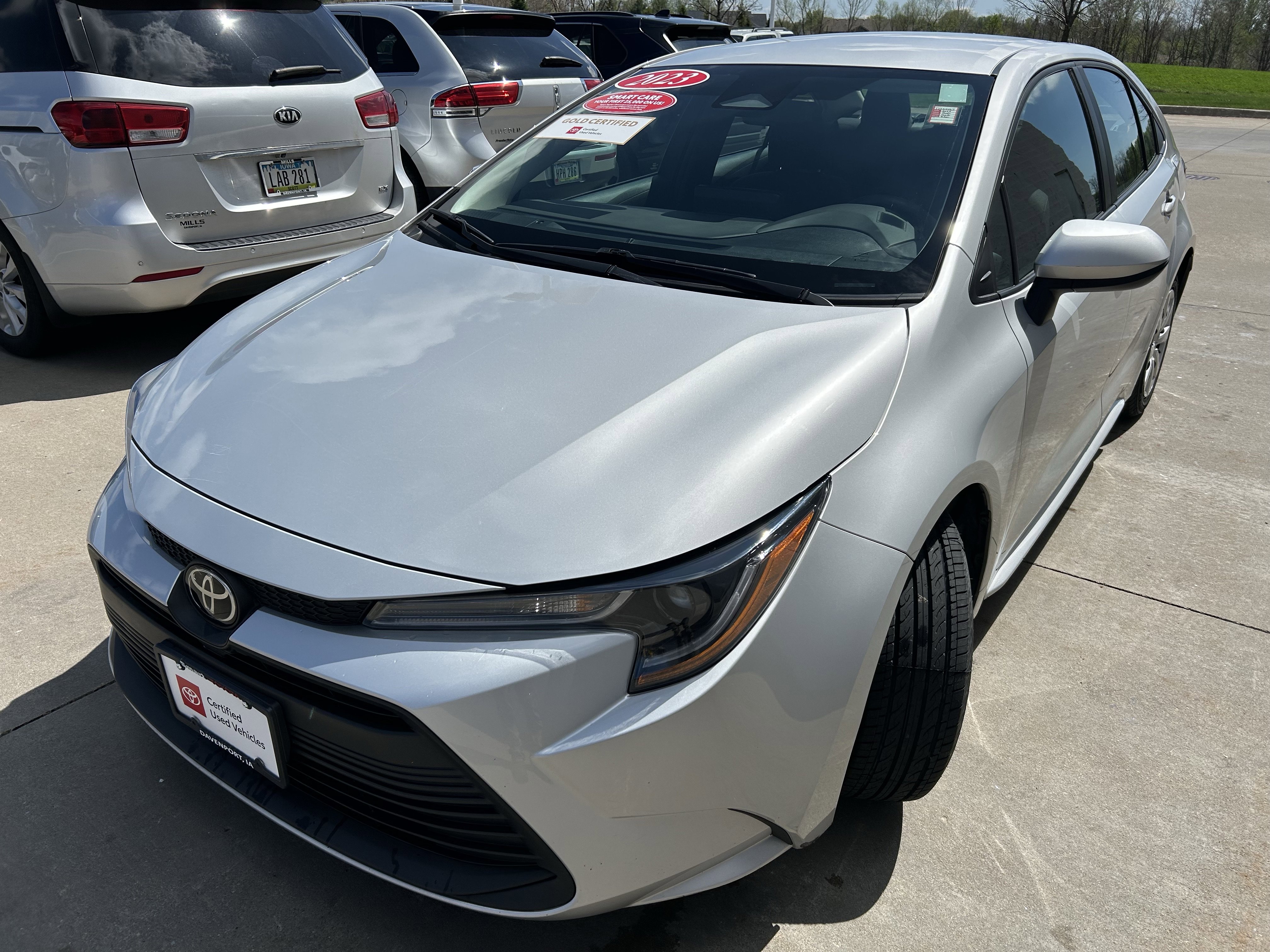Used 2023 Toyota Corolla LE FWD image 3