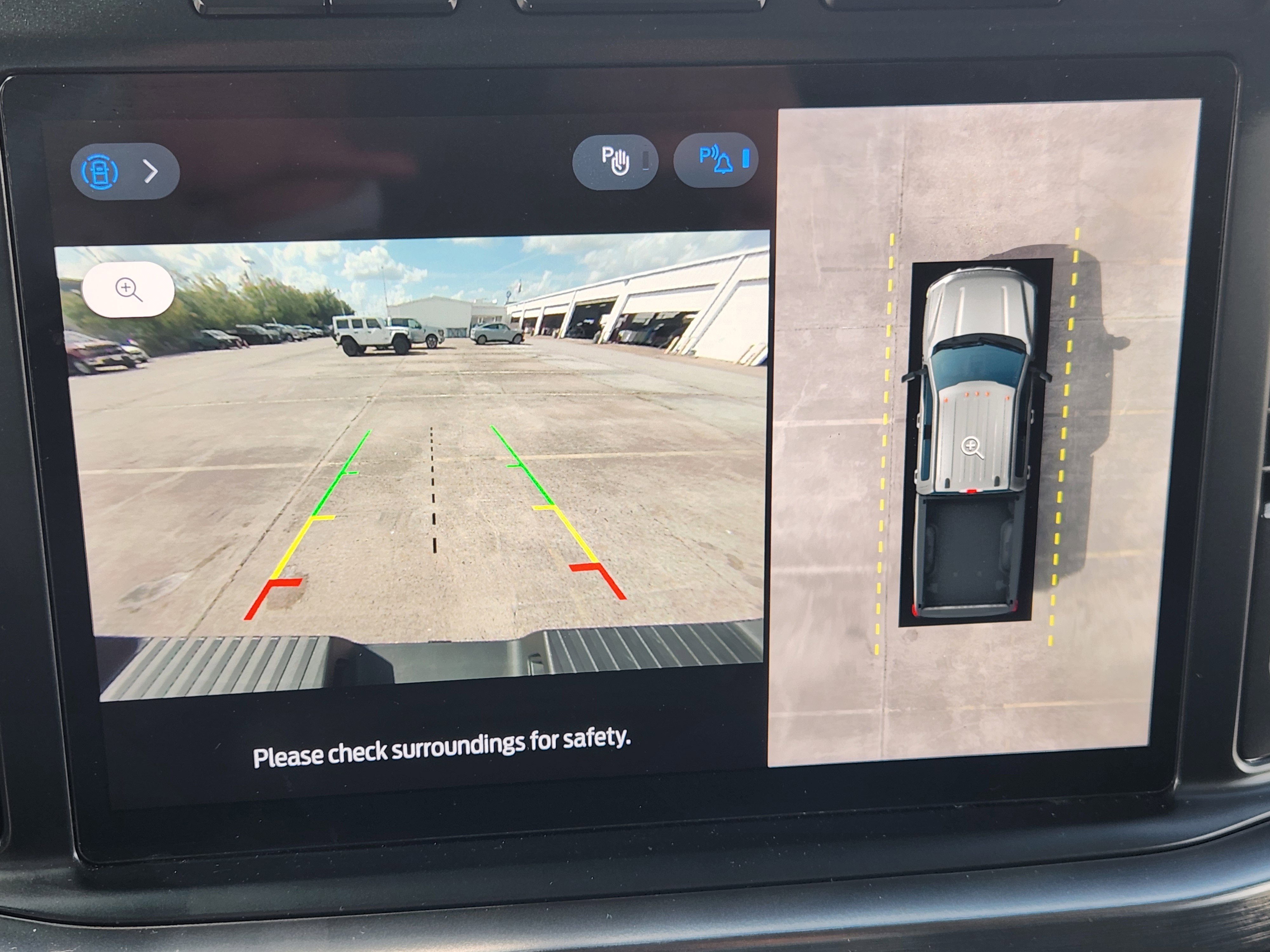 Used 2024 Ford F250 Lariat w/ Black Appearance Package image 13