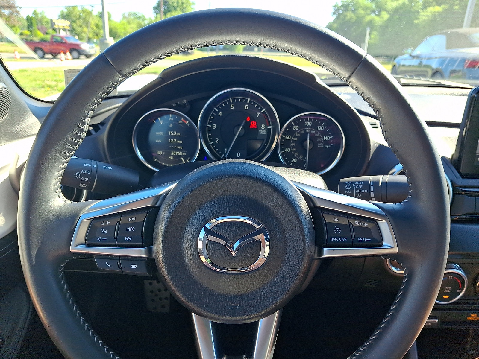 Used 2022 MAZDA MX-5 Miata RF Grand Touring w/ Weather Package RWD image 17