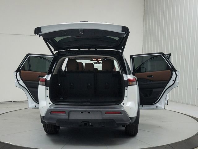 New 2026 Nissan Pathfinder Platinum w/ Cargo Package AWD/4WD image 14