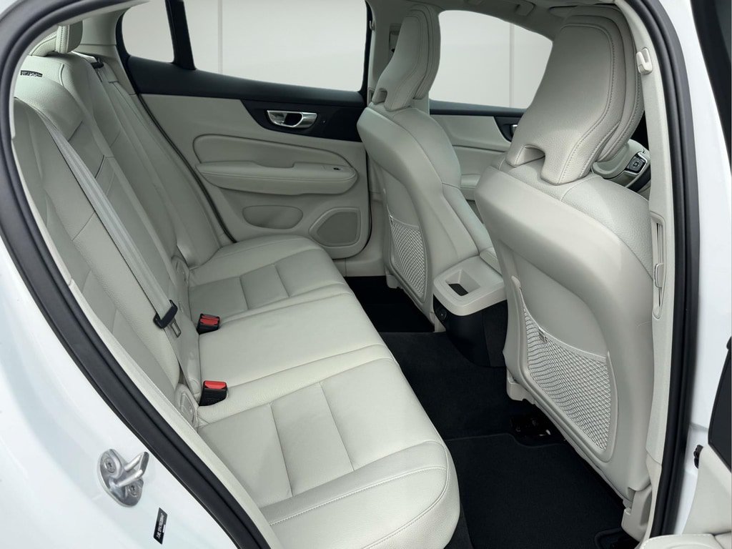 Used 2024 Volvo S60 B5 Core FWD image 12