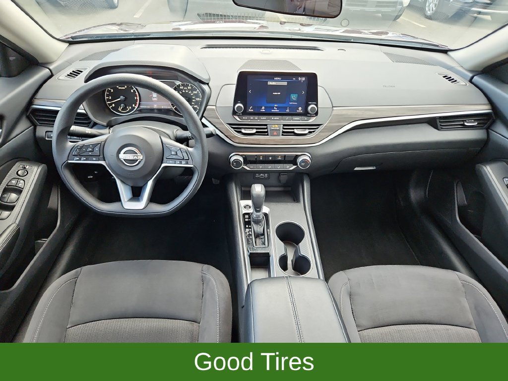 Used 2025 Nissan Altima 2.5 SV FWD image 9