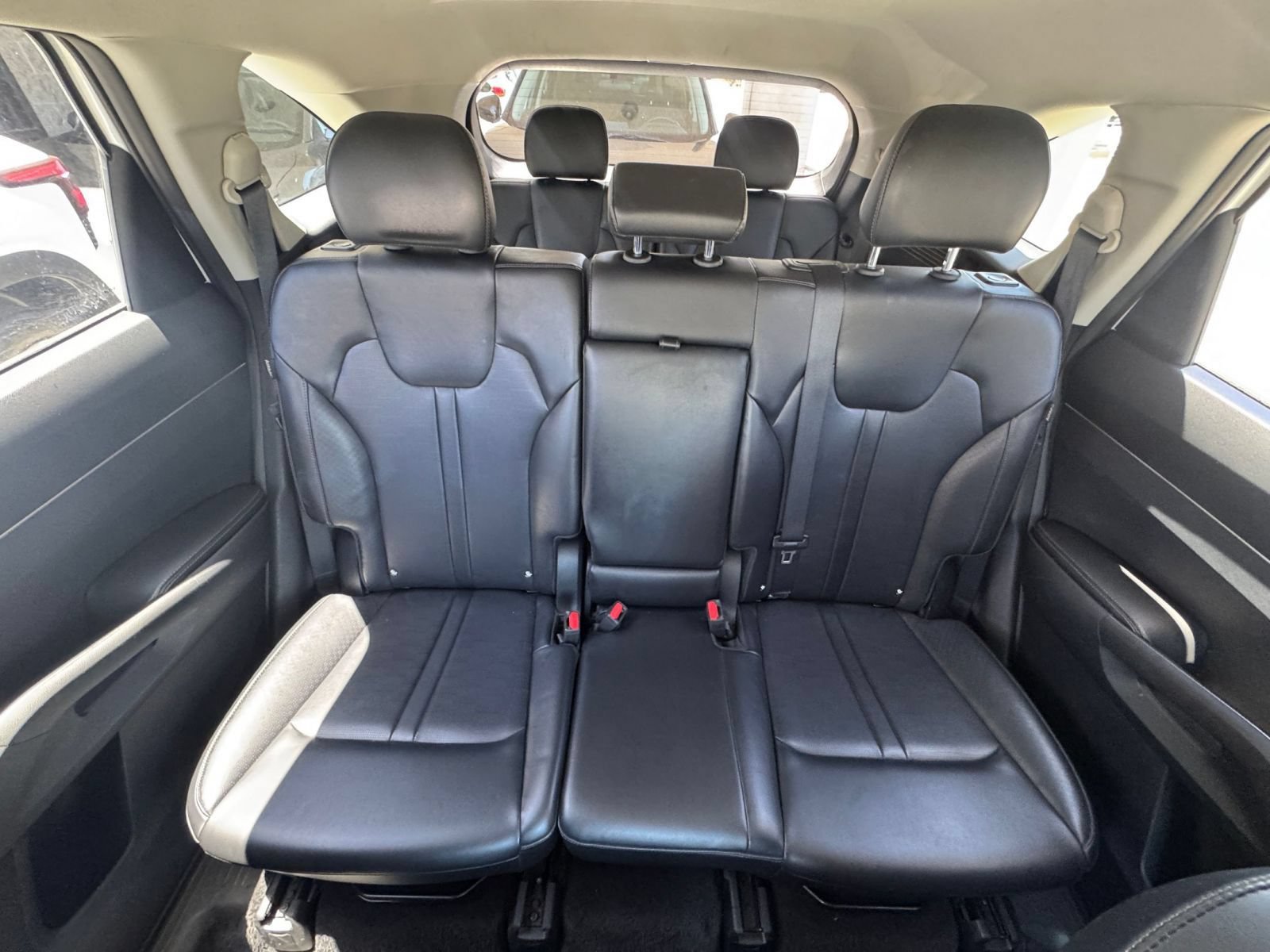Used 2024 Kia Sorento S FWD image 40