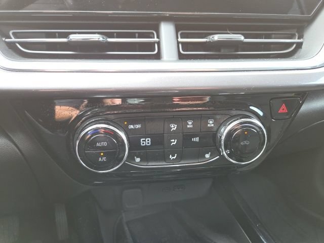 Used 2024 Chevrolet Trax ACTIV w/ Sunroof Package FWD image 19