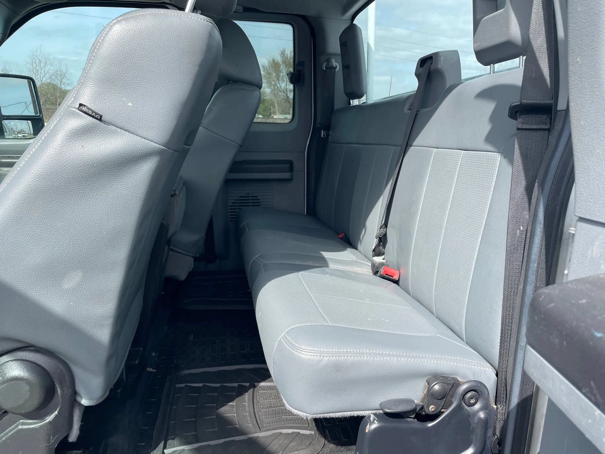 Used 2015 Ford F250 XL w/ Power Equipment Group AWD/4WD image 17