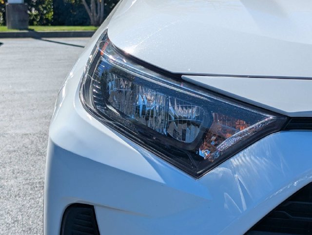 Certified 2020 Toyota RAV4 LE FWD image 10