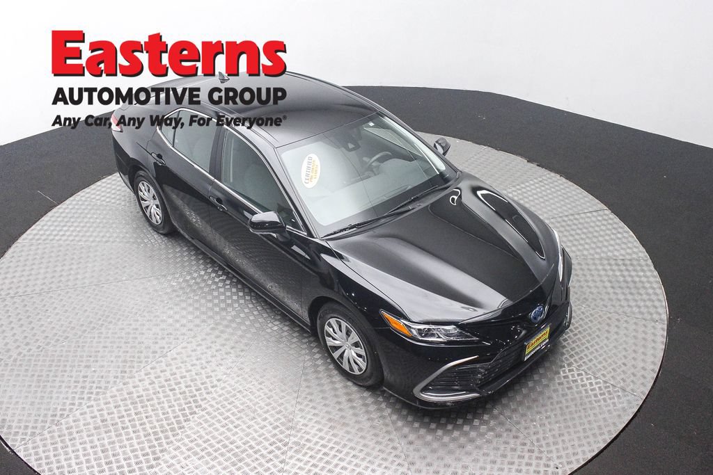 Used 2024 Toyota Camry LE FWD image 3