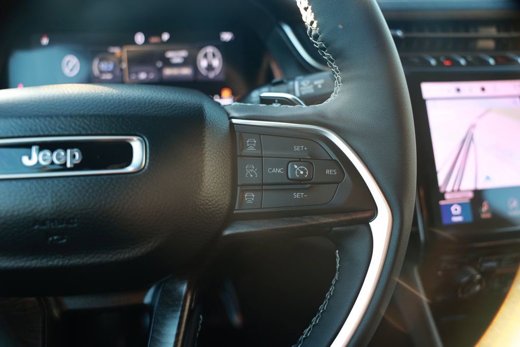 New 2025 Jeep Grand Cherokee L Limited image 17
