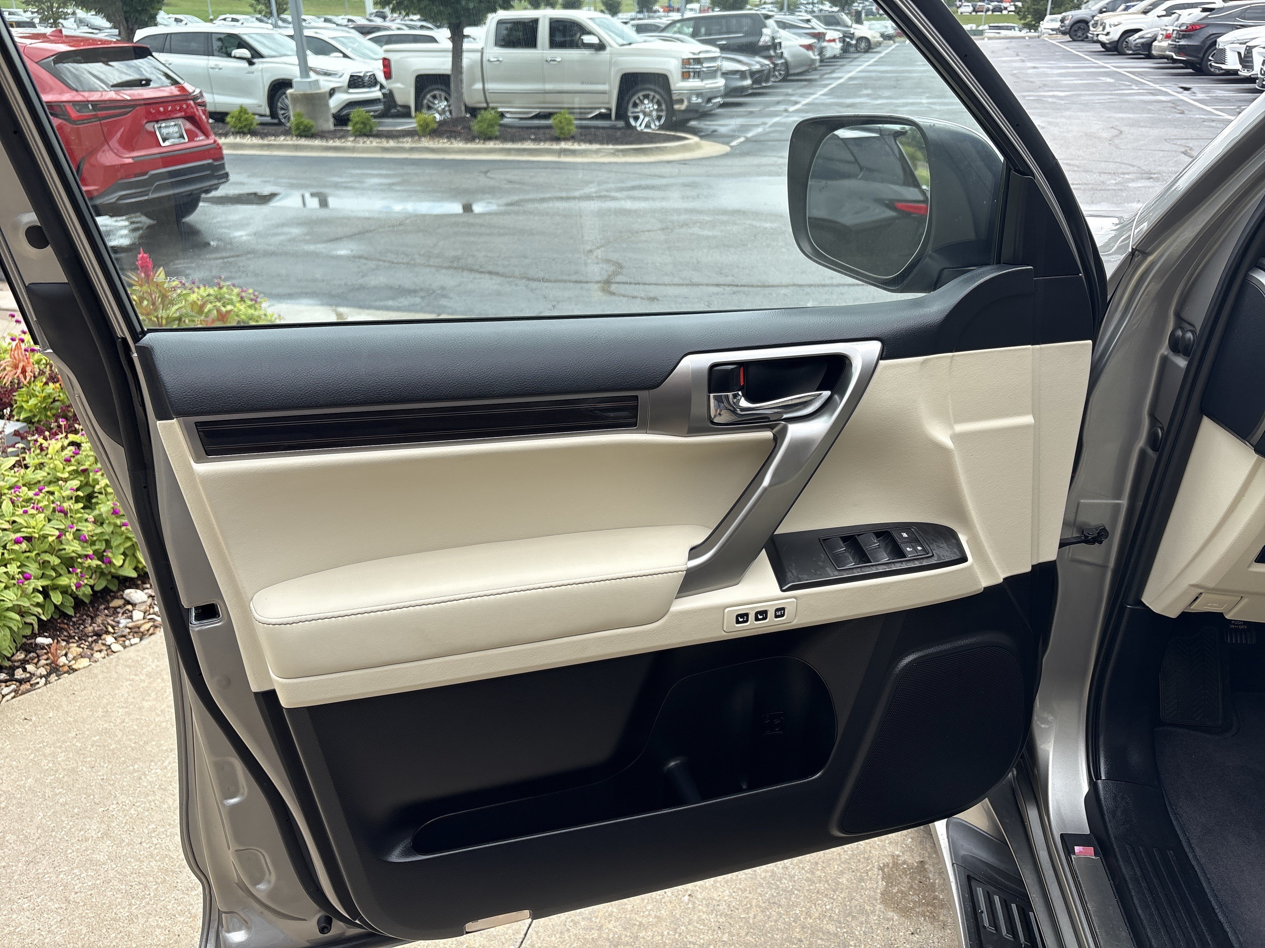 Used 2023 Lexus GX 460 Premium AWD/4WD image 14