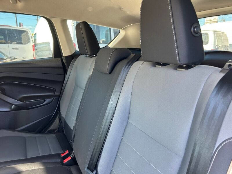 Used 2018 Ford Escape S image 12