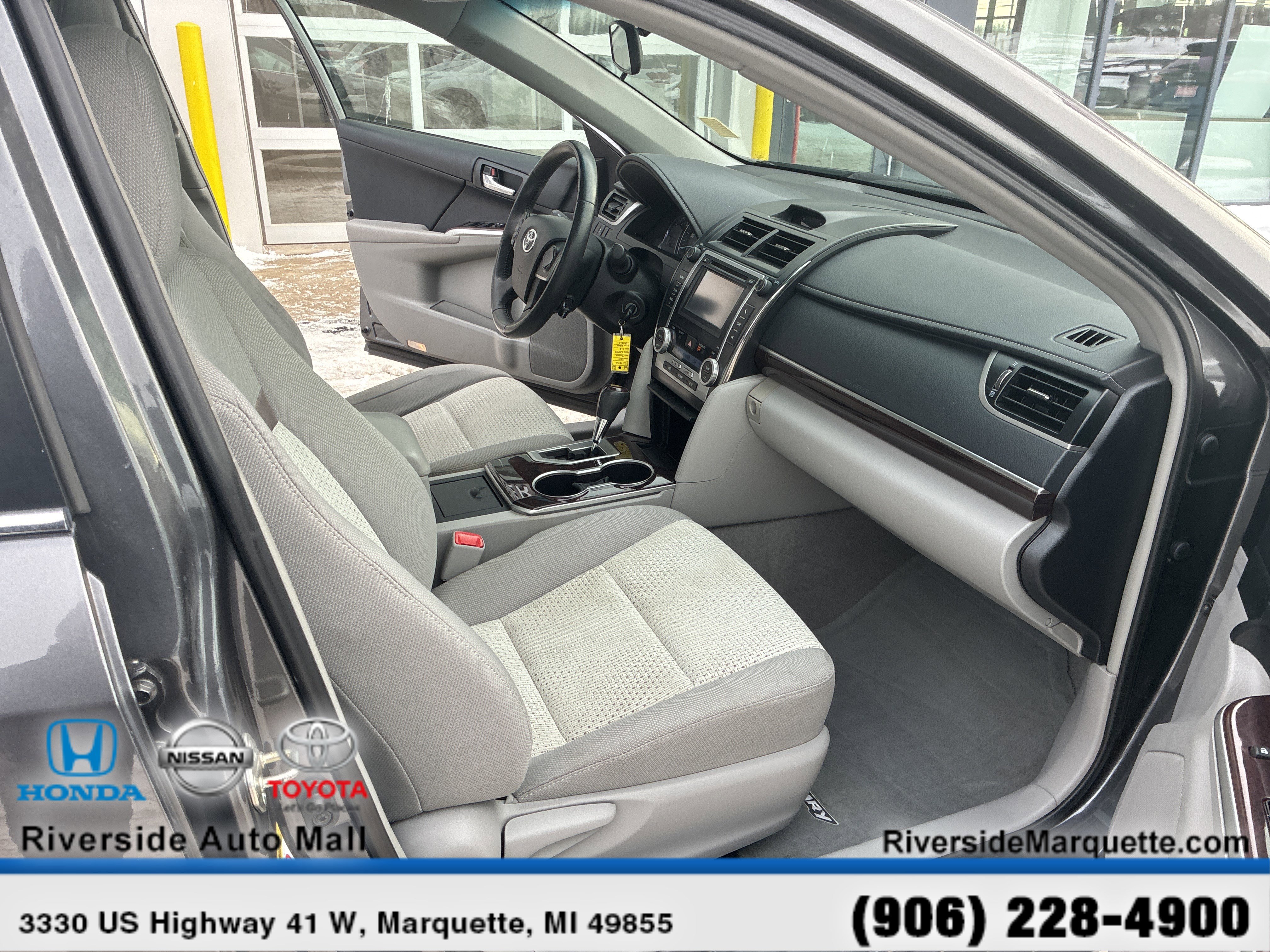 Used 2014 Toyota Camry SE image 25