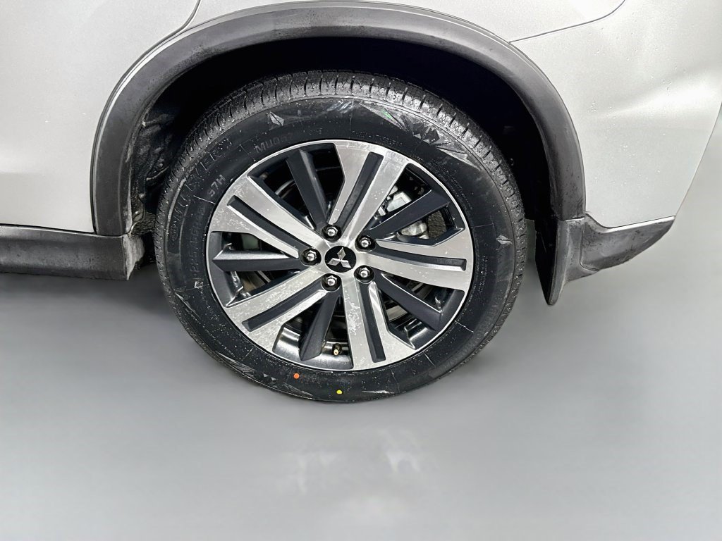Used 2025 Mitsubishi Outlander Sport AWD image 35