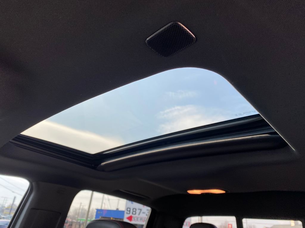 Used 2024 Chevrolet Colorado Z71 w/ Z71 Convenience Package 2 image 12