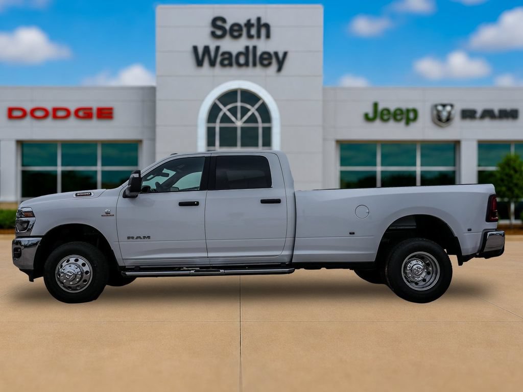 New 2026 RAM 3500 Big Horn AWD/4WD image 4