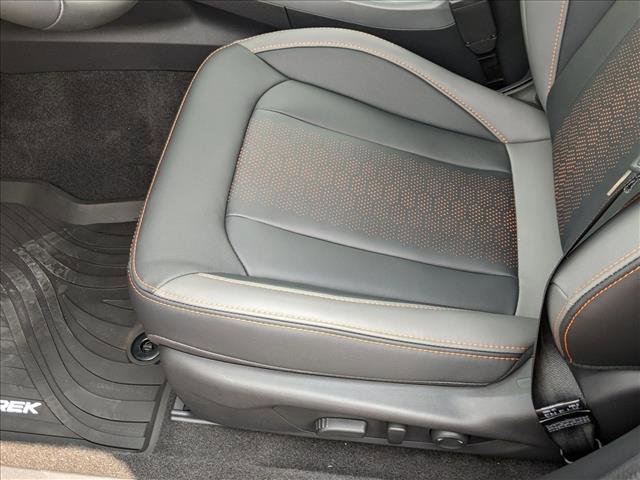 Used 2025 Subaru Crosstrek 2.5i Limited w/ Crosstrek Mirror Package image 4