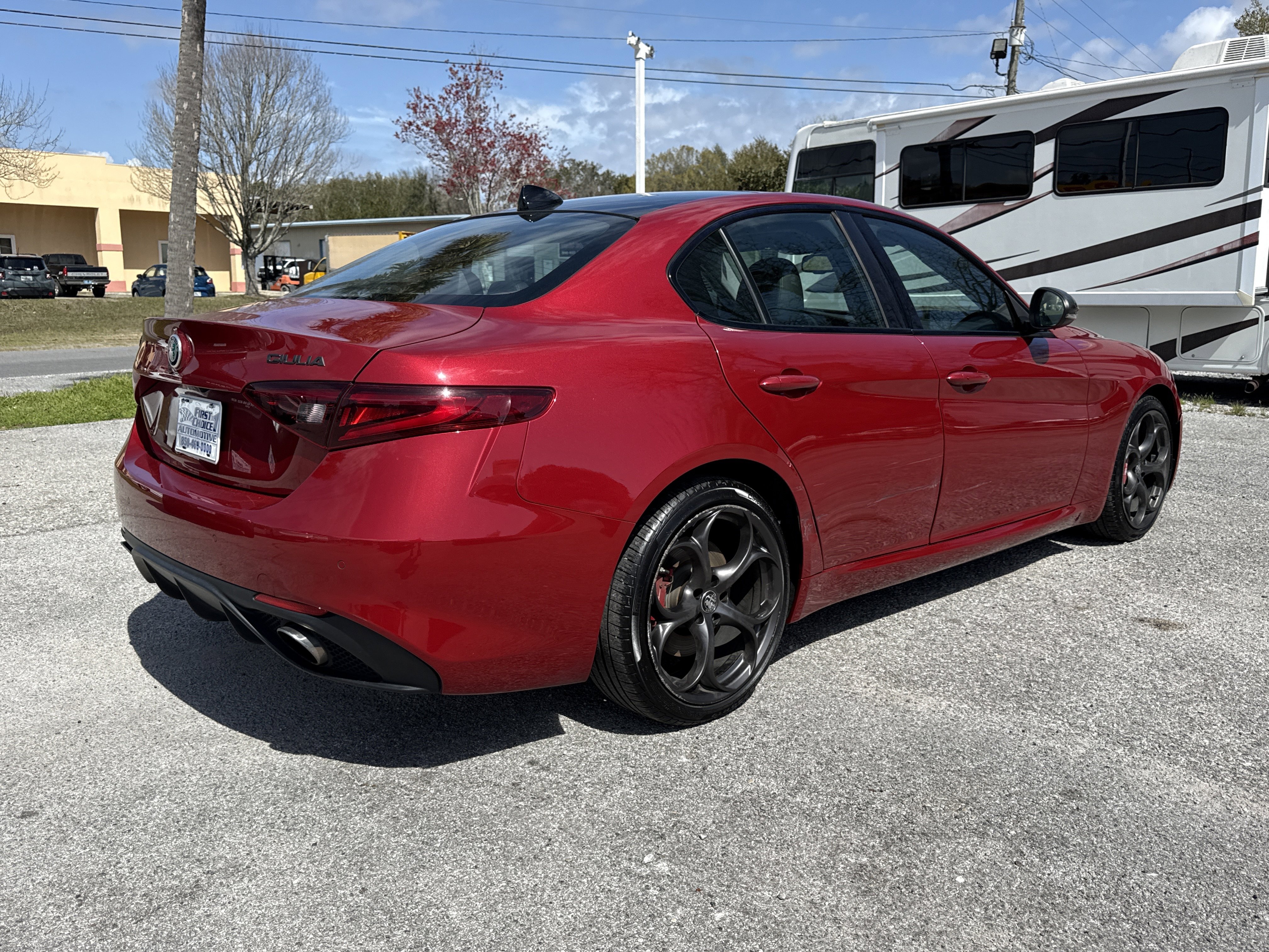 Used 2018 Alfa Romeo Giulia Ti Sport w/ Quick Order Package 22S Sport AWD/4WD image 5