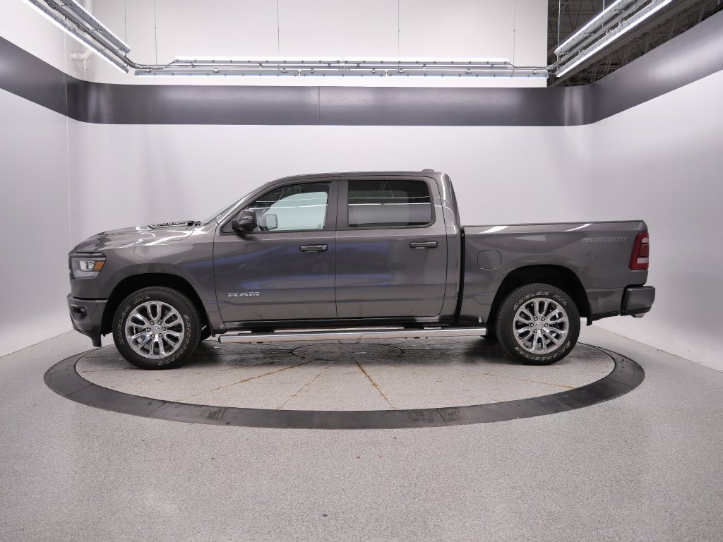 Used 2023 RAM 1500 Laramie AWD/4WD image 2
