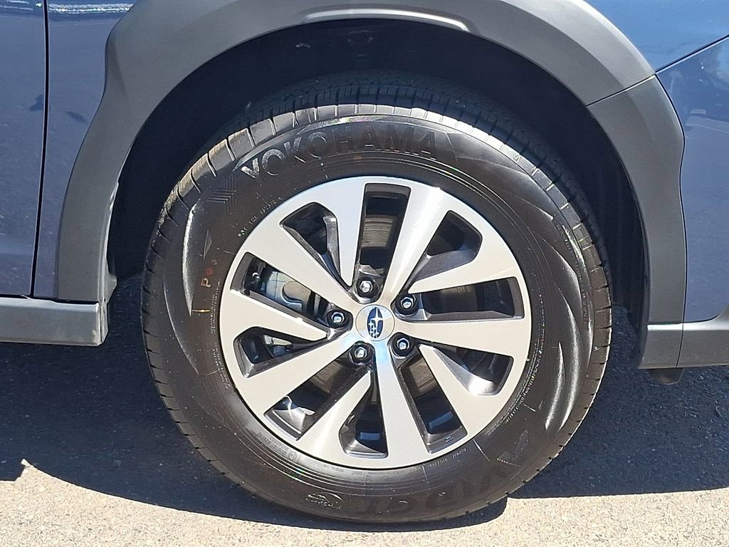 Used 2025 Subaru Outback Premium image 8