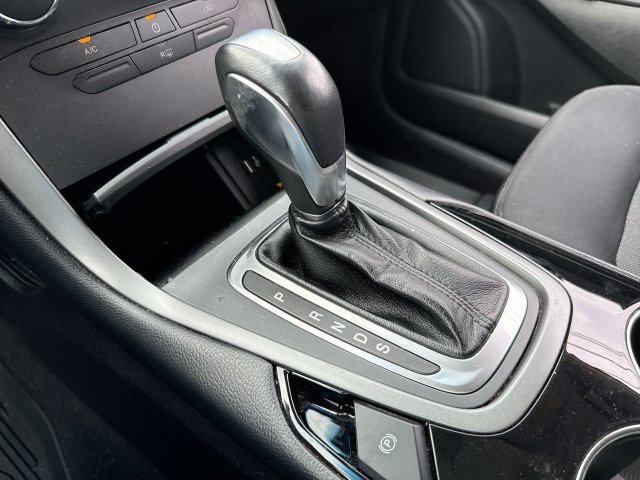 Used 2017 Ford Edge SE AWD/4WD image 19