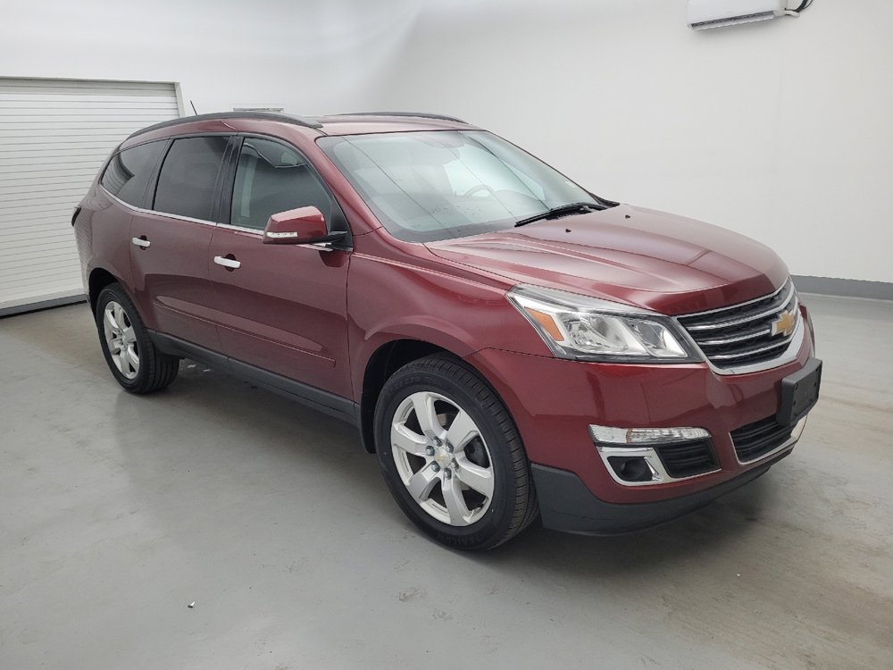 Used 2017 Chevrolet Traverse LT w/ Style and Technology Package FWD image 11