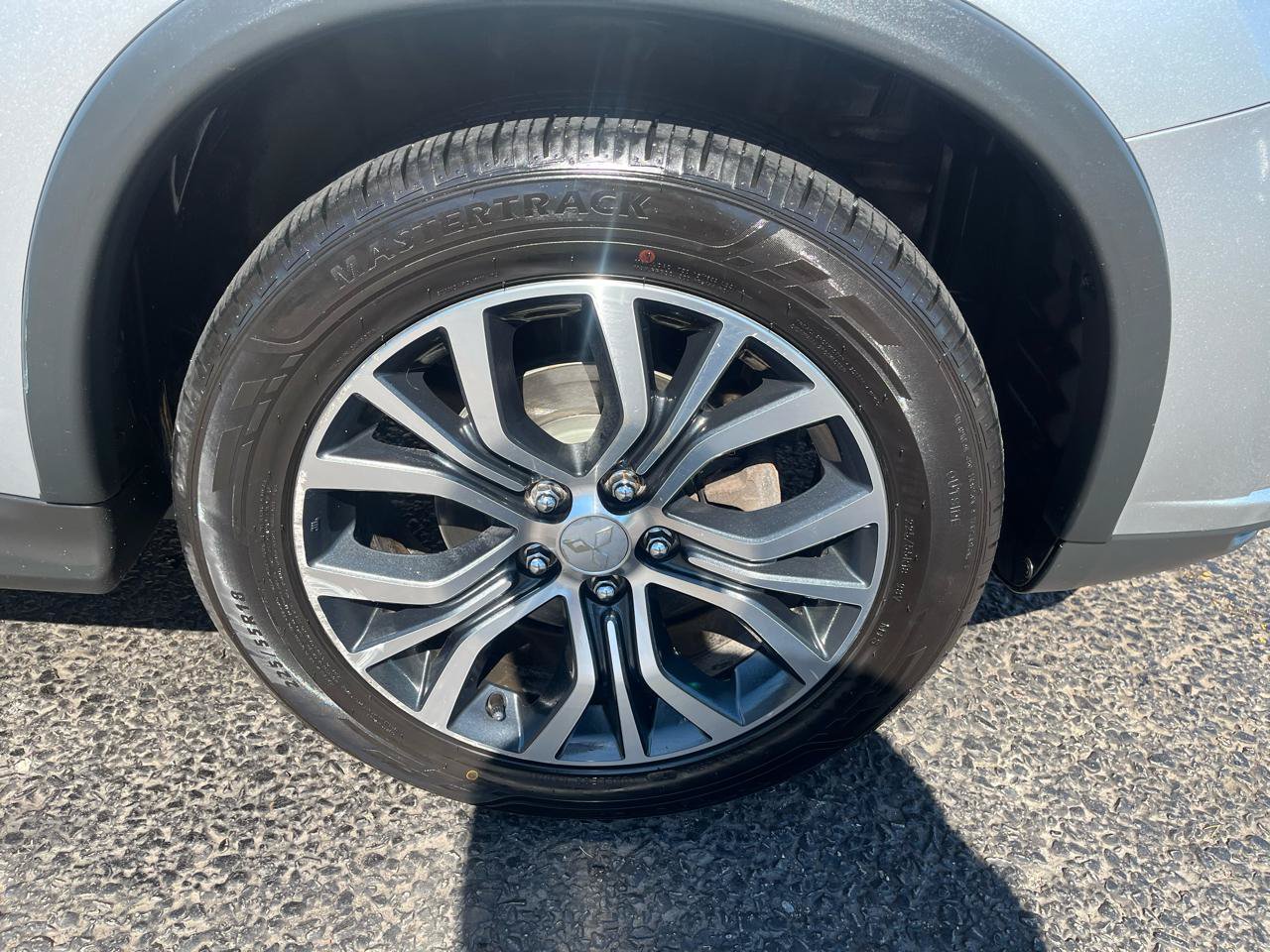 Used 2018 Mitsubishi Outlander Sport SE AWD/4WD image 13