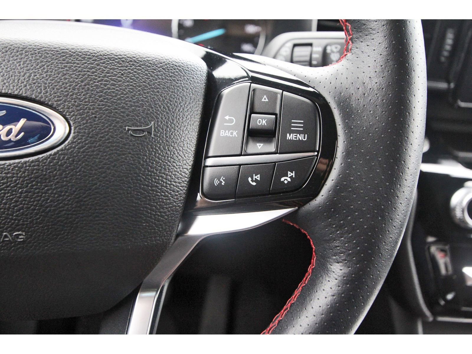 Used 2024 Ford Explorer ST-Line w/ Class IV Trailer Tow Package image 19