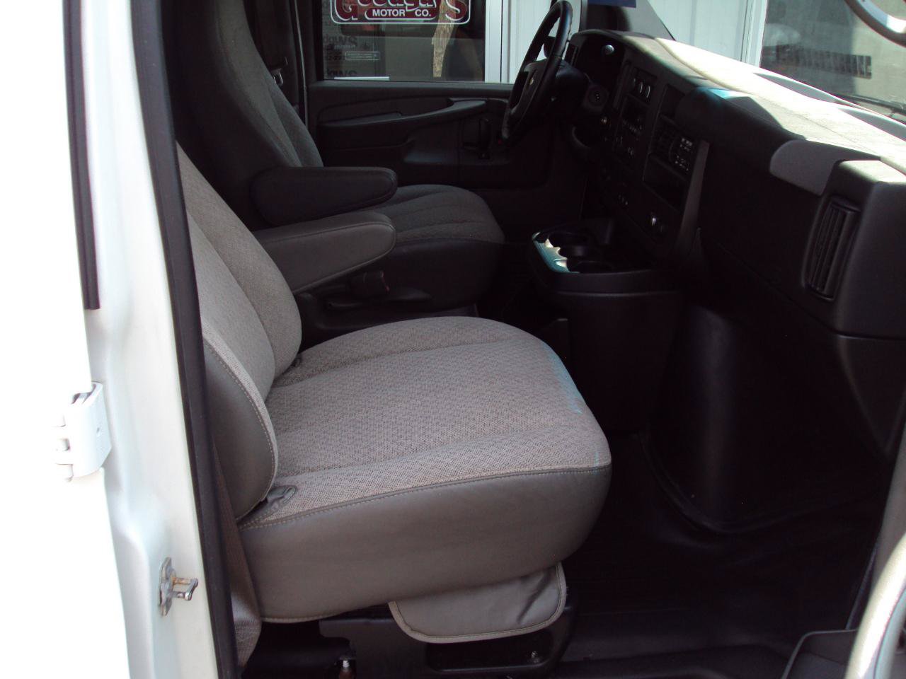 Used 2012 Chevrolet Express 1500 AWD w/ Power Package image 13