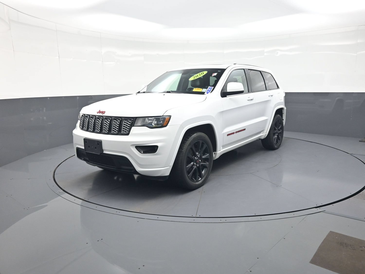 Used 2020 Jeep Grand Cherokee Altitude AWD/4WD image 7