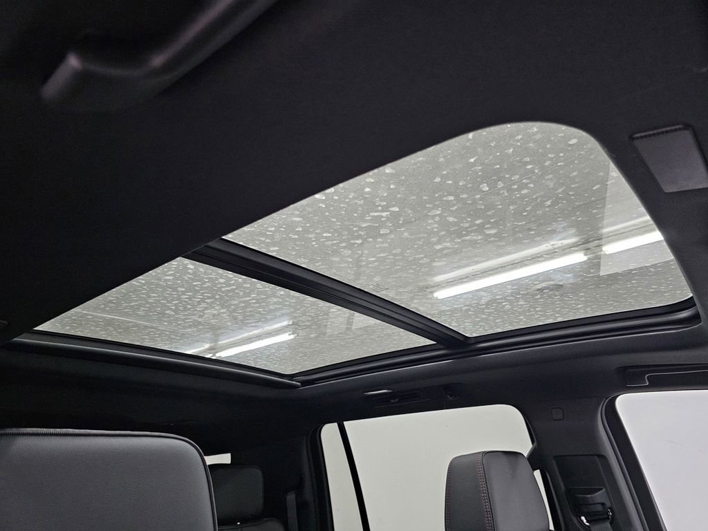 New 2026 Chevrolet Suburban RST w/ RST Capability Package image 21