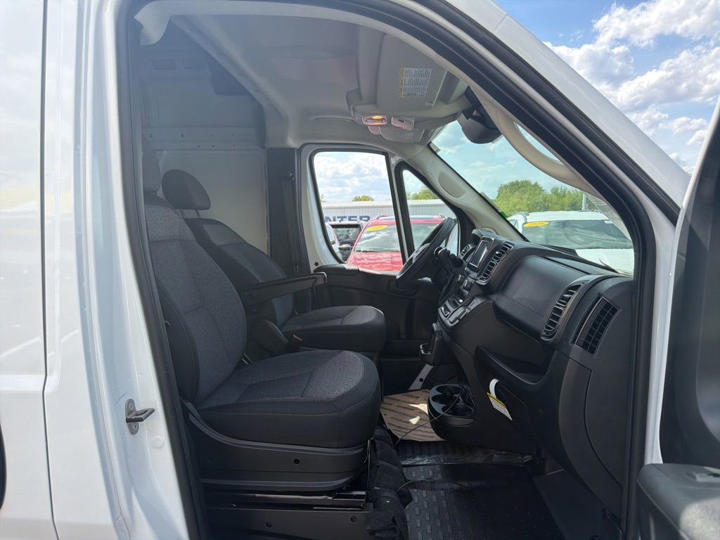 New 2026 RAM ProMaster 2500 w/ Convenience Group FWD image 28