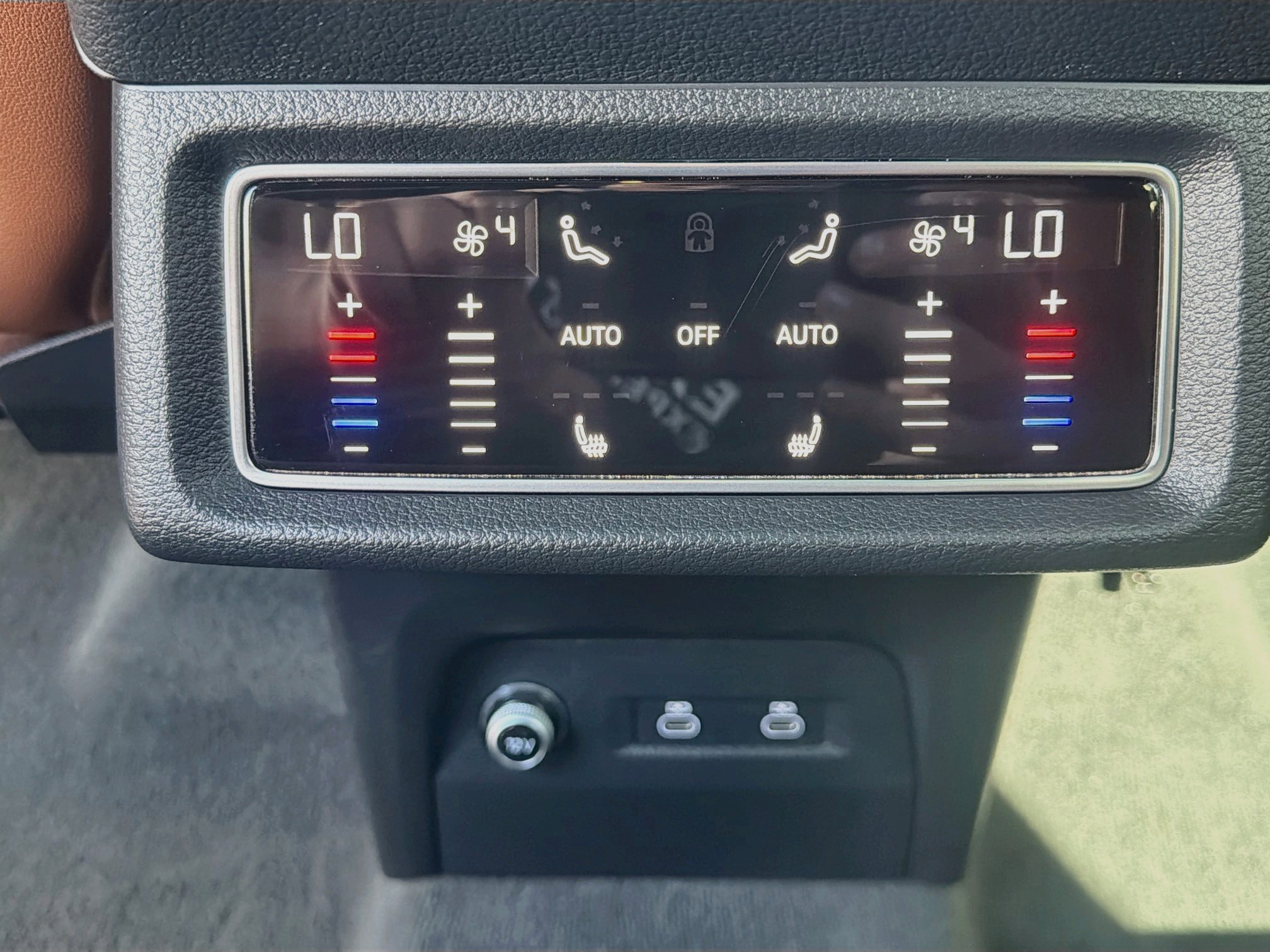 Used 2022 Audi e-tron Premium Plus AWD/4WD image 29