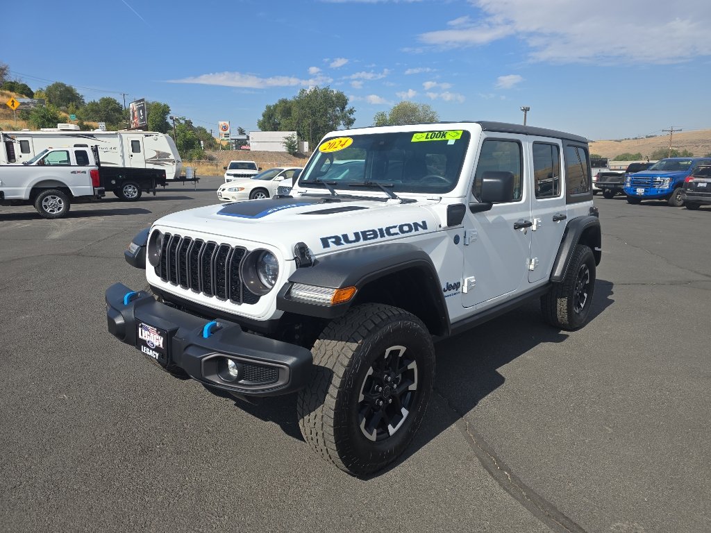 Used 2024 Jeep Wrangler Unlimited Rubicon 4xe AWD/4WD image 3