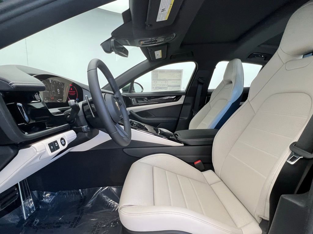 New 2025 Porsche Panamera image 5