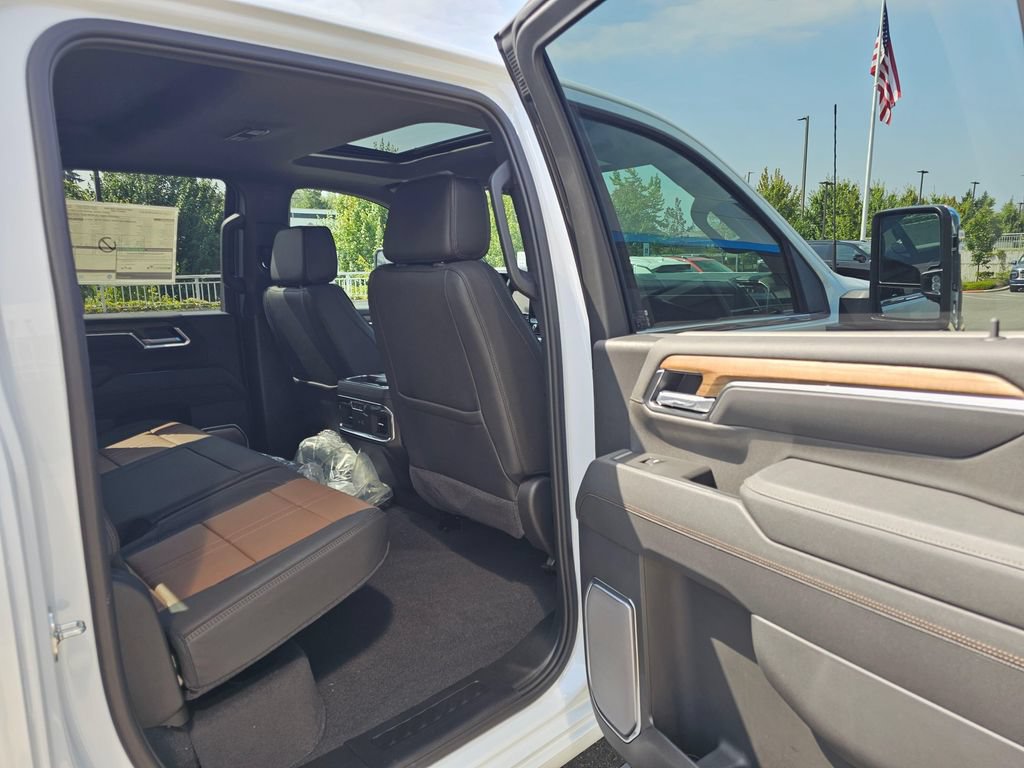 New 2026 Chevrolet Silverado 3500 High Country w/ High Country Premium Package AWD/4WD image 15