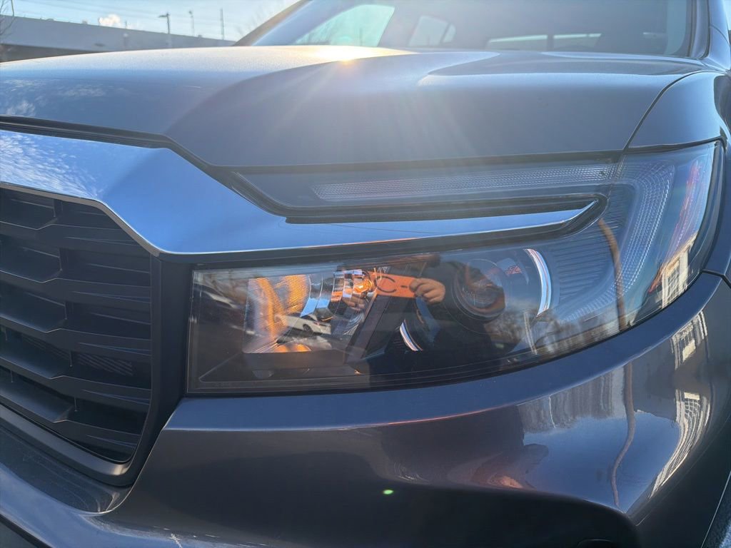 Certified 2023 Honda Ridgeline RTL image 9