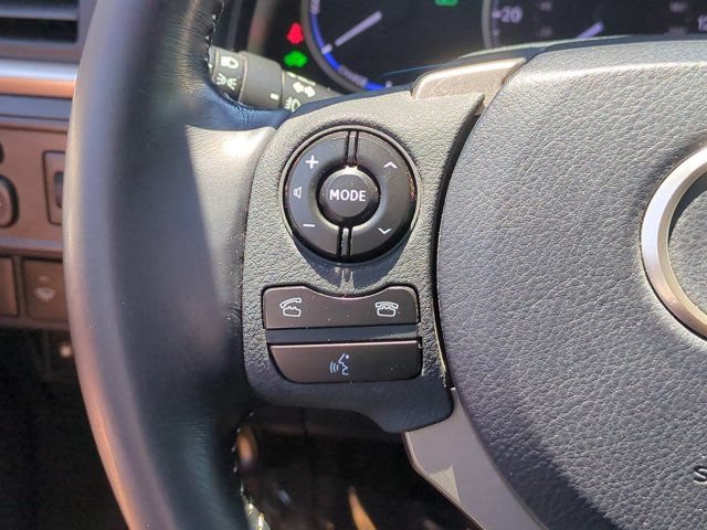 Used 2016 Lexus CT 200h w/ Seat Comfort Package FWD image 17