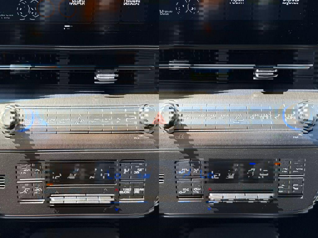 New 2026 Hyundai Kona SEL Premium image 17