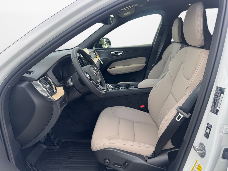 New 2026 Volvo XC60 B5 Plus w/ Protection Package Premier image 9