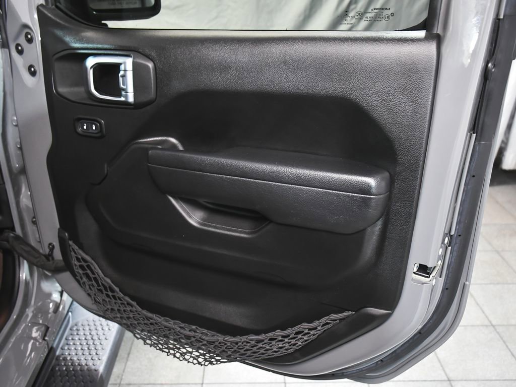 Used 2023 Jeep Wrangler Unlimited Rubicon 4xe AWD/4WD image 12