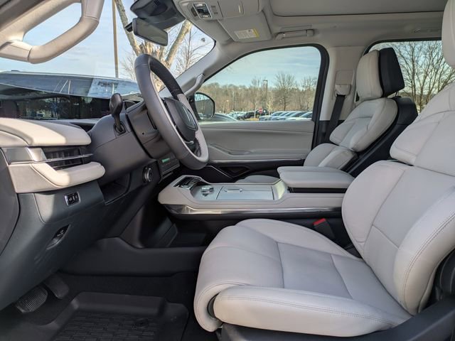 New 2025 Lincoln Navigator Reserve image 16