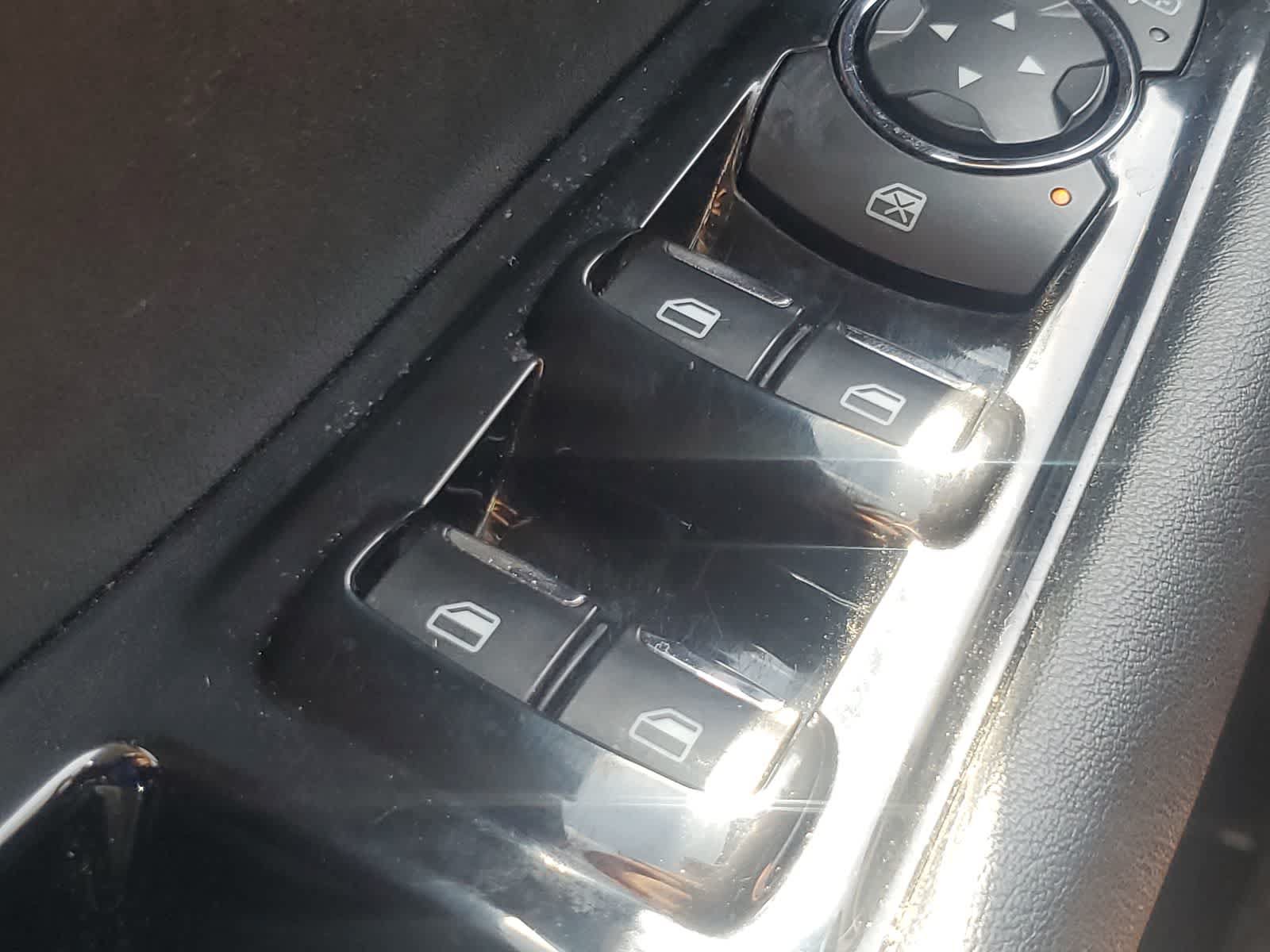 Used 2019 Ford Edge SEL w/ Equipment Group 201A FWD image 24