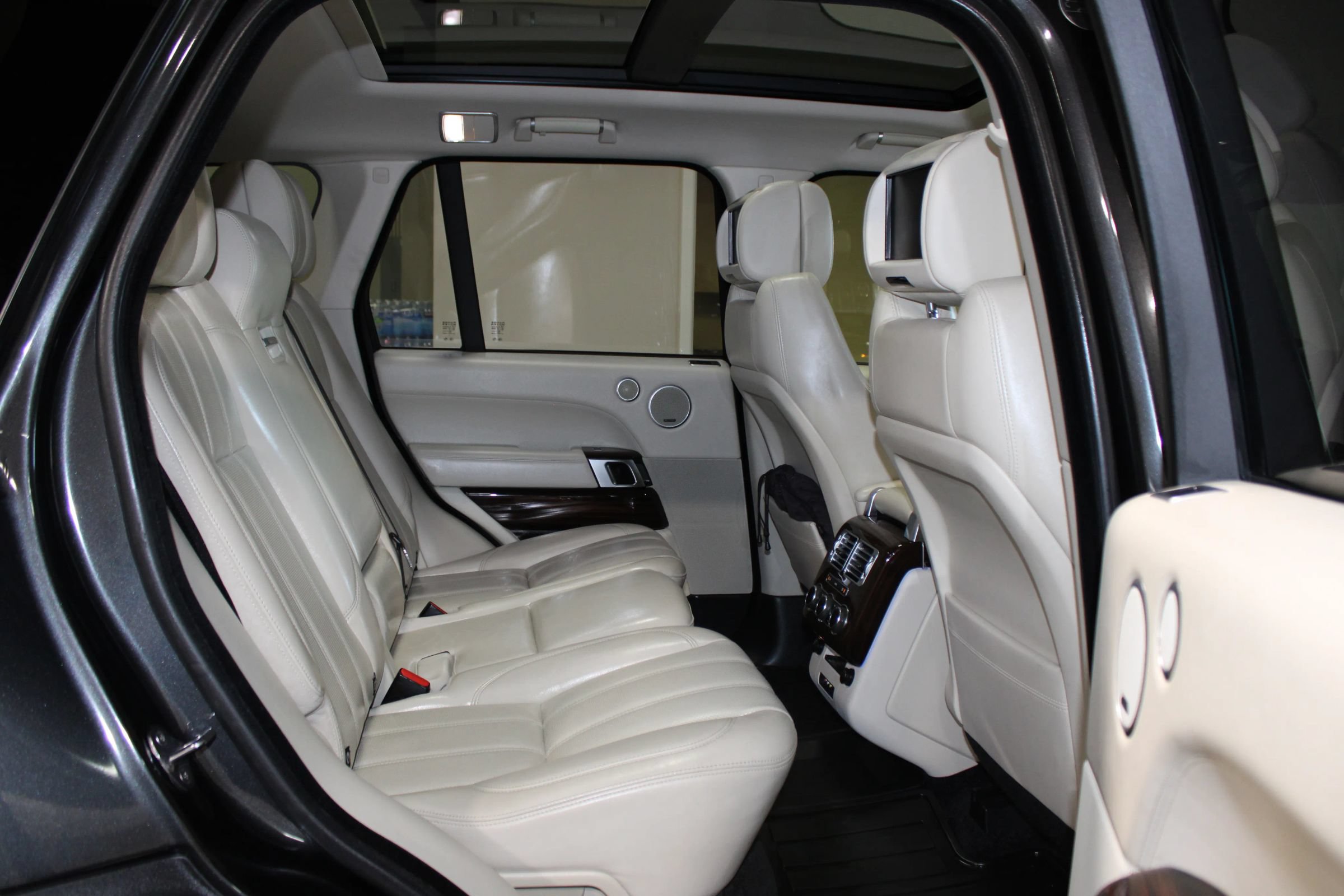 Used 2014 Land Rover Range Rover Supercharged AWD/4WD image 42