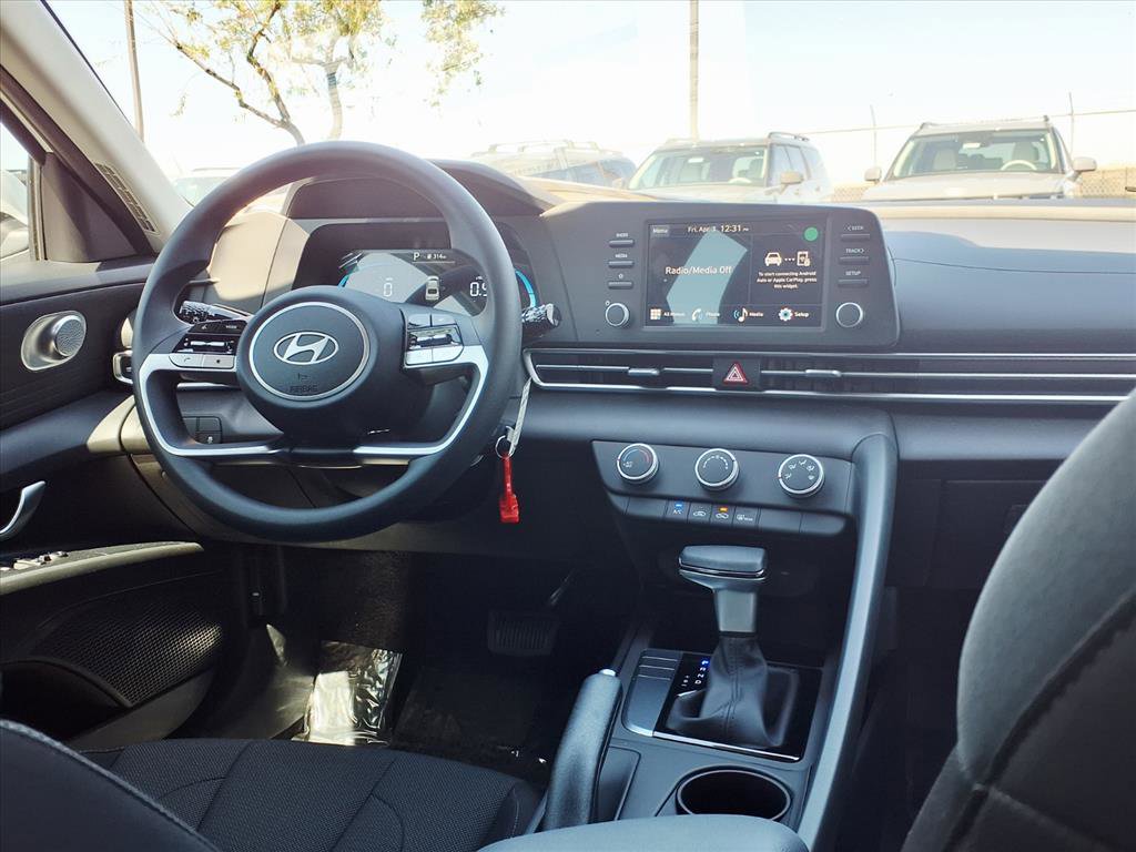 New 2026 Hyundai Elantra SE image 10