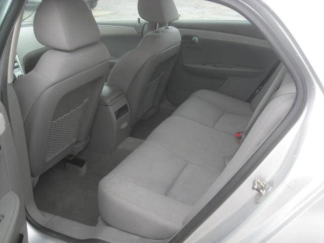 Used 2010 Chevrolet Malibu LS image 9
